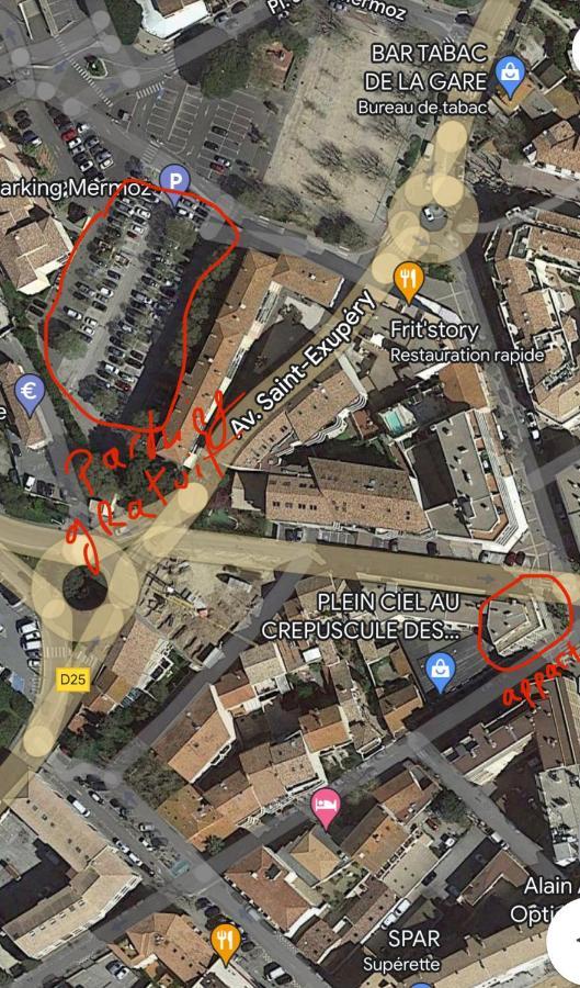Centre Ville Sainte Maxime 100M Plage Et Commerce A Pied Esterno foto